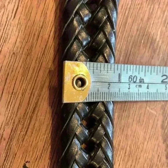 Source Unknown 100% leather  belt, braided with silver buckle - Picture 4 of 5